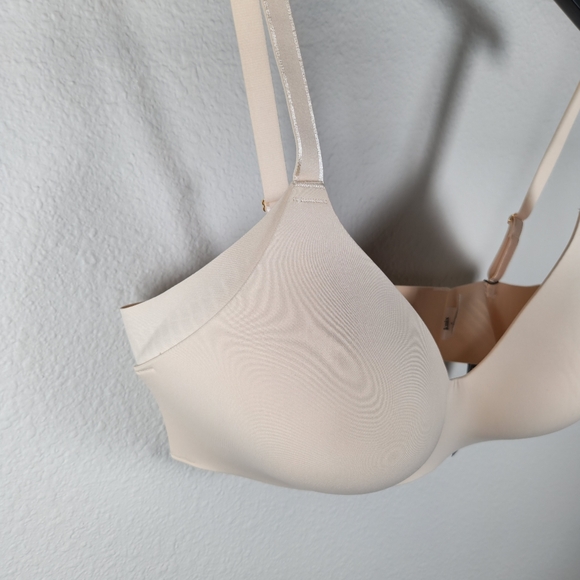 Knix Seamless Comfort Bra Beige Size 7 Wireless Full Coverage Smooth Feel 34/36 - Picture 3 of 13